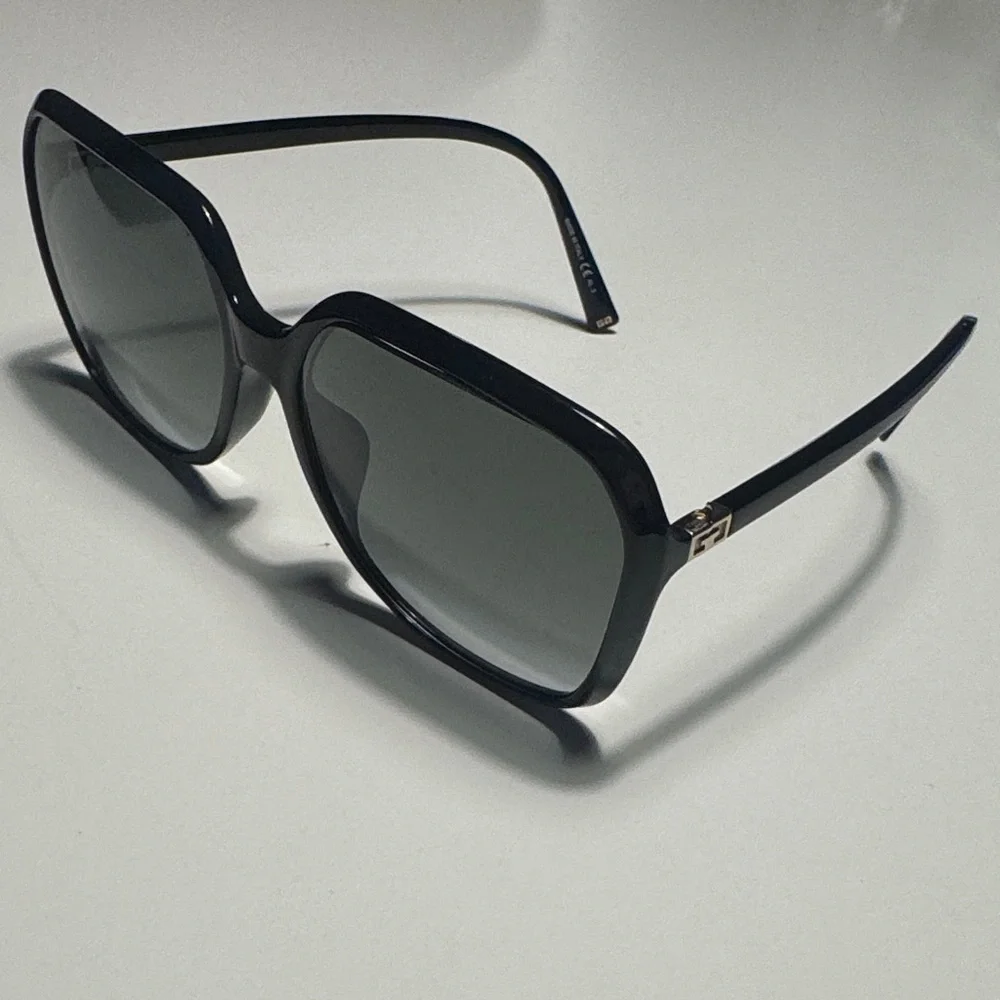 Givenchy GV 7187/F/S Black Oversized Sunglasses 62mm